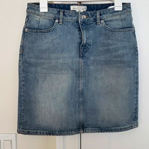 H&M Woman Denim Skirt: Size 10